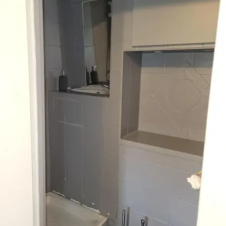 Fully Equipped 2 To 4 Beds Marseille