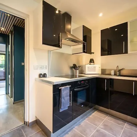 Apartment Air-conditioned With Private Parking