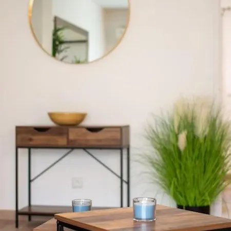 Fully Equipped With Parking 6 Beds Apartment