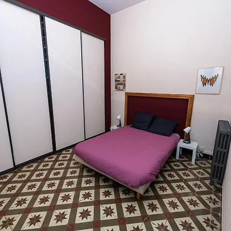 Anna-maria : Grand 10 Personnes+parking Prive -actif+ Location- Marseille