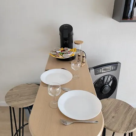 Fully Equipped 5min From The Train Marseille