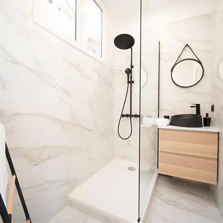 New Fully Equipped Air-conditioned Apartment Marseille