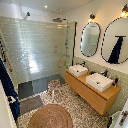 D'architecte Avec Piscine Et Grand Jardin * Marseille