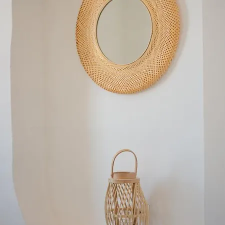 New Fully Equipped Air-conditioned Apartment Marseille
