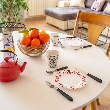 Lumineux Et Tres Cosy Avec Balcon By Weekome Marseille