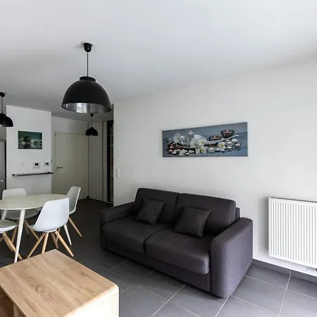 Carre Huit Apartment *