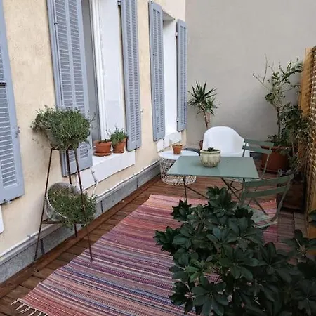 T2 Cosy Avec Terrasse Et Parking *