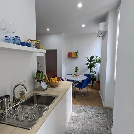 T2 Cosy Avec Terrasse Et Parking Apartment *