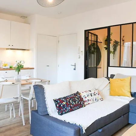 Appart Canebiere Vieux Port 2 Ch Avec Balcon Apartment