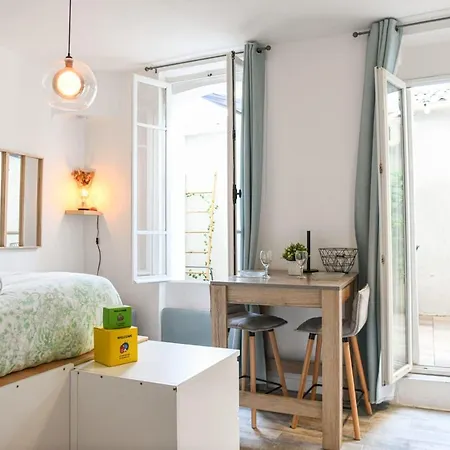 Studio Cosy Avec Terrasse Au Coeur De Apartment