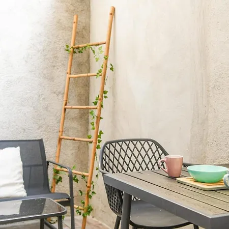 Studio Cosy Avec Terrasse Au Coeur De *