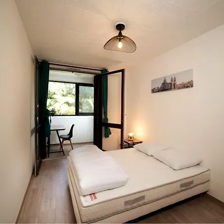 Apartment Equipe Climatise 8 Couchages Marseille