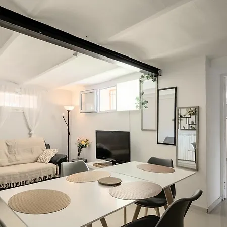 Apartment Proche Velodrome F4 Dans Villa Avec Parking Et Piscine Partagee Marseille