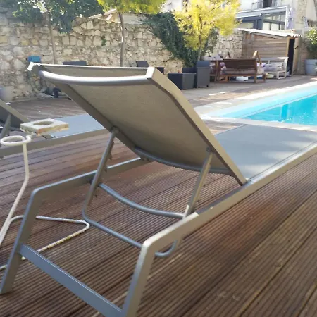 Proche Velodrome F4 Dans Villa Avec Parking Et Piscine Partagee *
