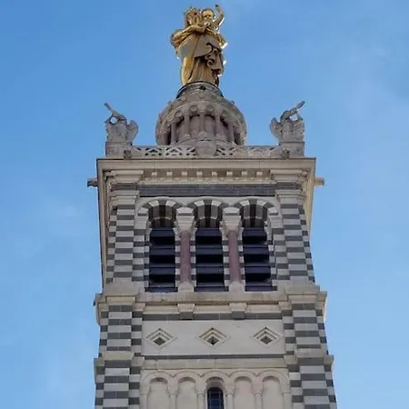 Coin Nuit, Entre Et Centre *