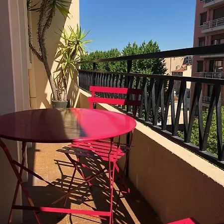 Superbe Appartement, 3 Chambres, Gare St Charles Apartment