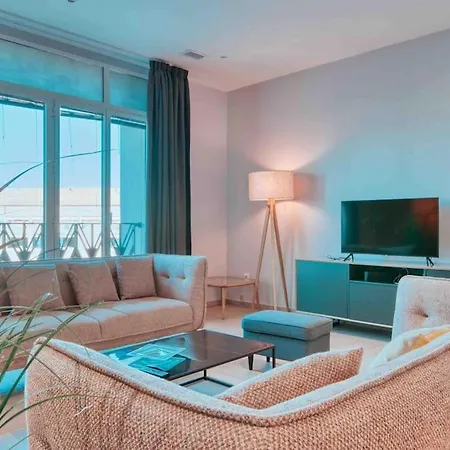 Luxury Joliette Apartment