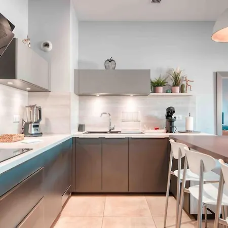 Luxury Joliette Apartment *