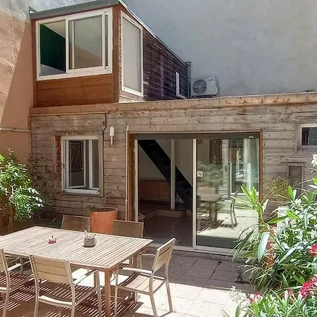 Apartment Studio Independant Avec Patio Au Coeur De *