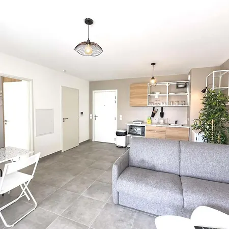 Appart Avec Terrasse Et Parking A 2 Min Du Metro Marseille