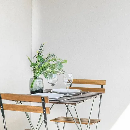 Apartment Appart Avec Terrasse Et Parking A 2 Min Du Metro *