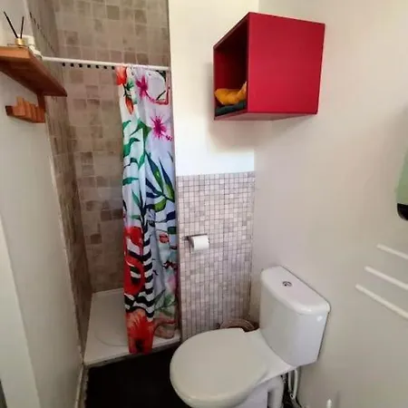 Studio Independant Avec Patio Au Coeur De Marseille