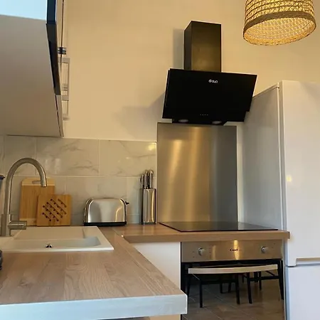 Apartment Nest With Sea View In The Heart Of The Panier