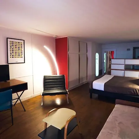 Le Corbusier