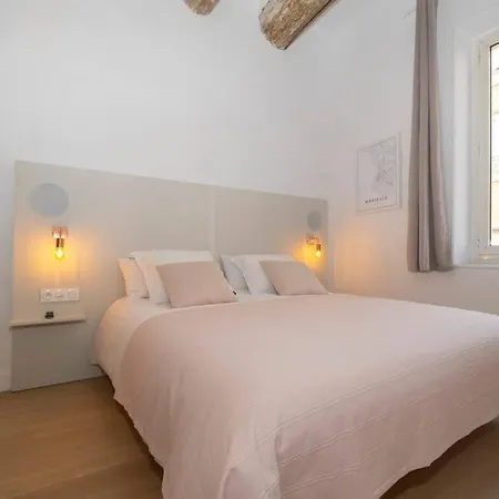Apartment Designs Vieux Port Marseille