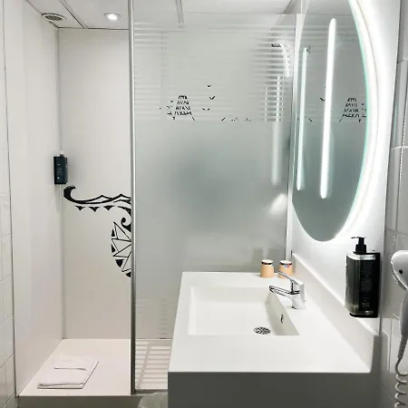 Ibis Budget Vieux Port Hotel 2*