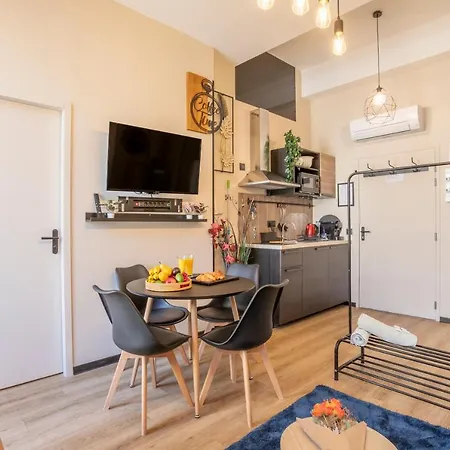 Apartment Adira Resid'marseille Vieux-port 2 Etoiles *