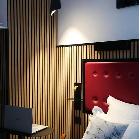 Carre Vieux Port Hotel 3*
