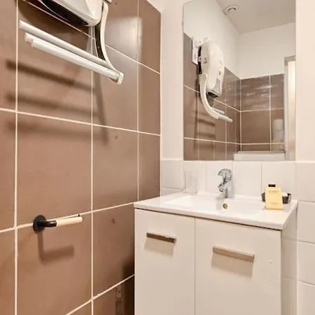 Thibaud - T4 Terrasse A 15 Min A Pied Du Metro Appartement
