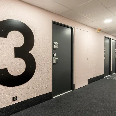 Ibis Centre Prado Velodrome Hotel