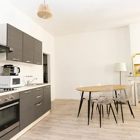 Le Safari - Fastwifi Center Apartment *