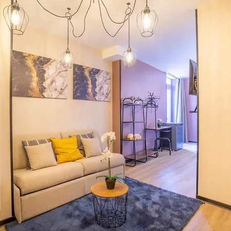 Adira Resid'marseille Vieux-port 2 Etoiles Apartment *