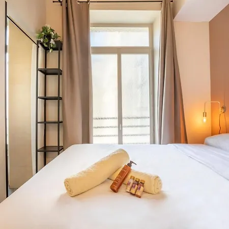 Adira Resid'marseille Vieux-port 2 Etoiles Apartment *