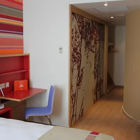 Hotel Western Du Mucem 3*