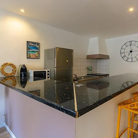 Apartment T2 De 55m² Idealement Situe *