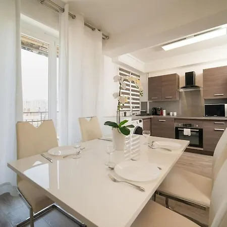 Apartment Le Forbin, Cosy Et Climatise Avec Balcon *
