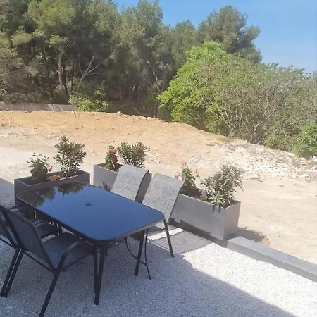 Bas De Au Calme Apartment Marseille