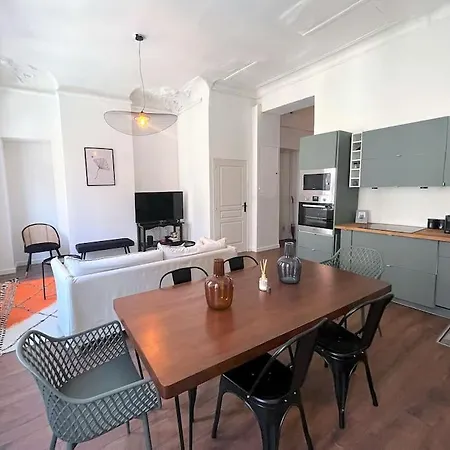 Coste Investissement - L'eveche Apartment