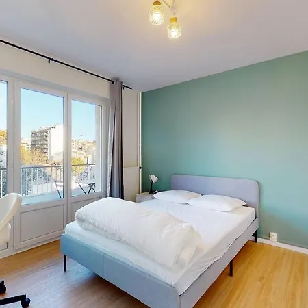 4 8 Couchages Avec Exterieur Marseille