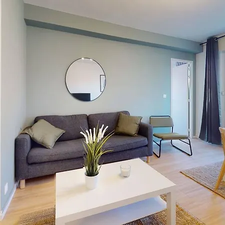 Apartment 4 8 Couchages Avec Exterieur