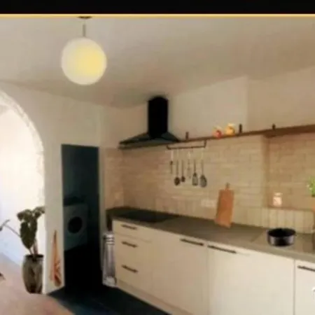 Apartment Coeur De La Ville, Chic Joliette, 02 *