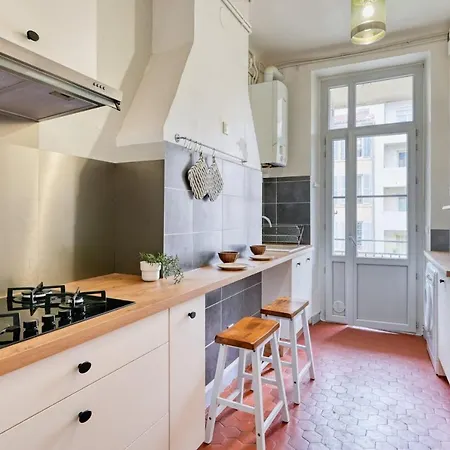 Apartment Cosy Situe A 100m Des Plages Et De La Spendide Corniche *