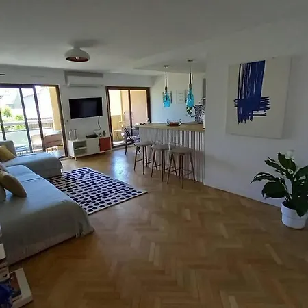 Apartment Le Carre D'or 8e
