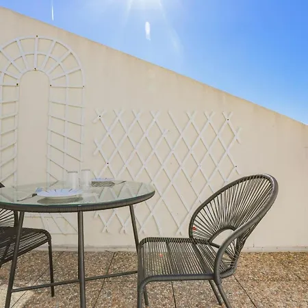 Studio Avec Terrasse Vue Mer Et Climatisation *
