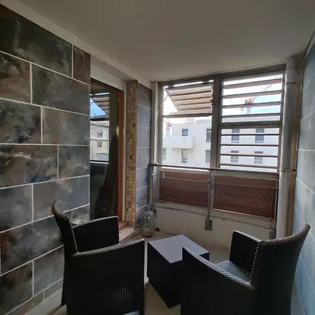 Le Village 76 M2 Climatisation 1Er Arrondissement Gare A Pied Box Parking Possible Apartment *