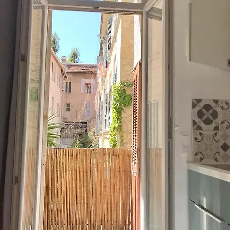 Le Bonheur 1827 Apartment